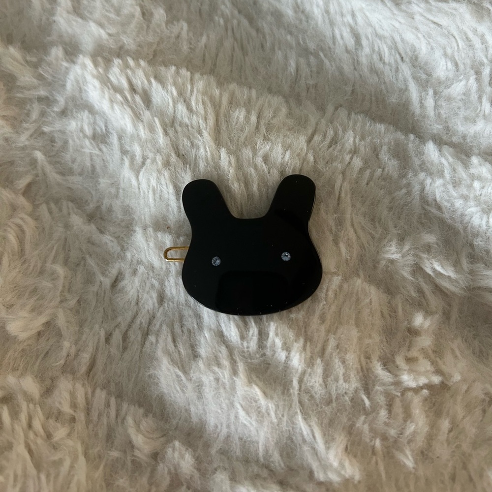 Sandy Liang bunny hair clip